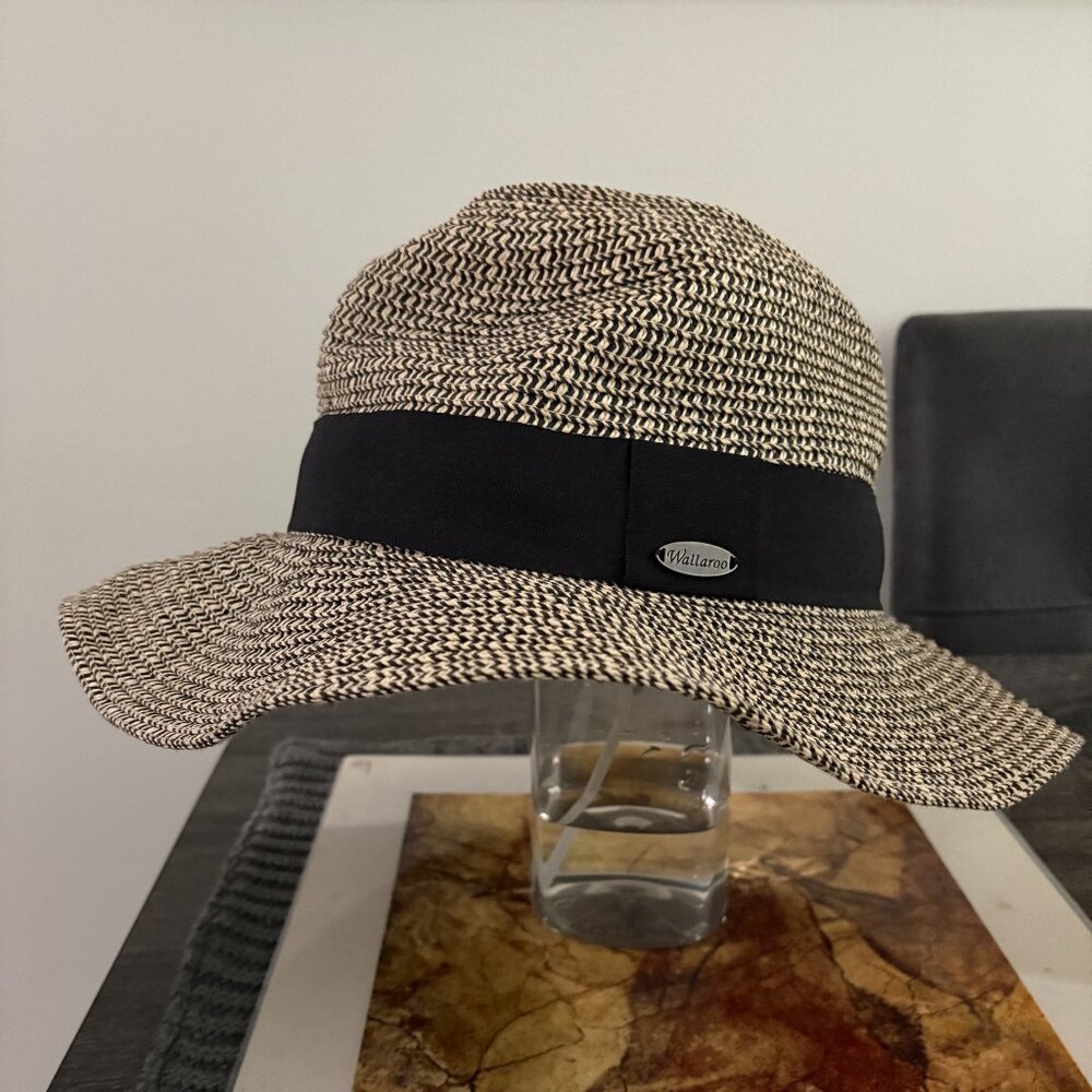 Wallaroo Women's Black and Tan Sun Hat